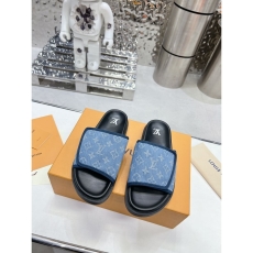 Louis Vuitton Slippers